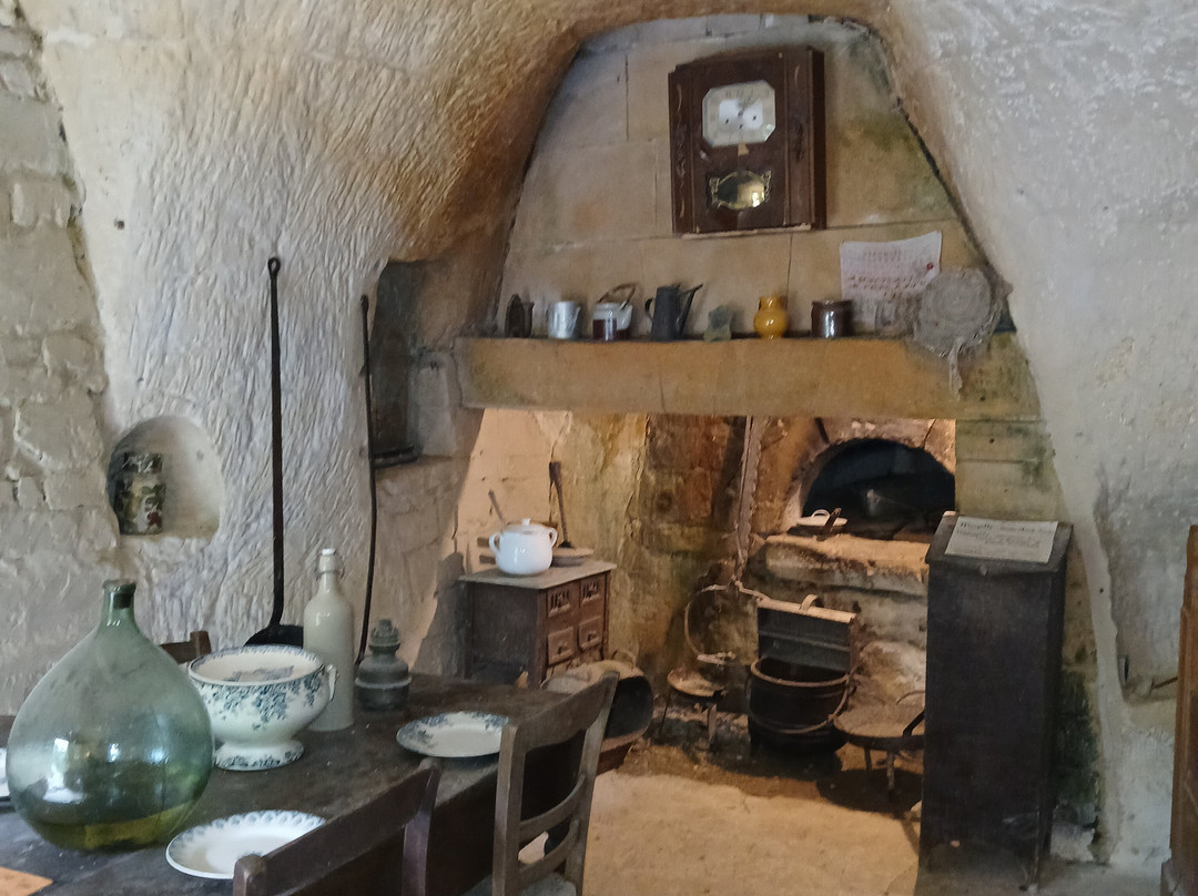 Maisons Troglodytes des Forges-Forges必去景点