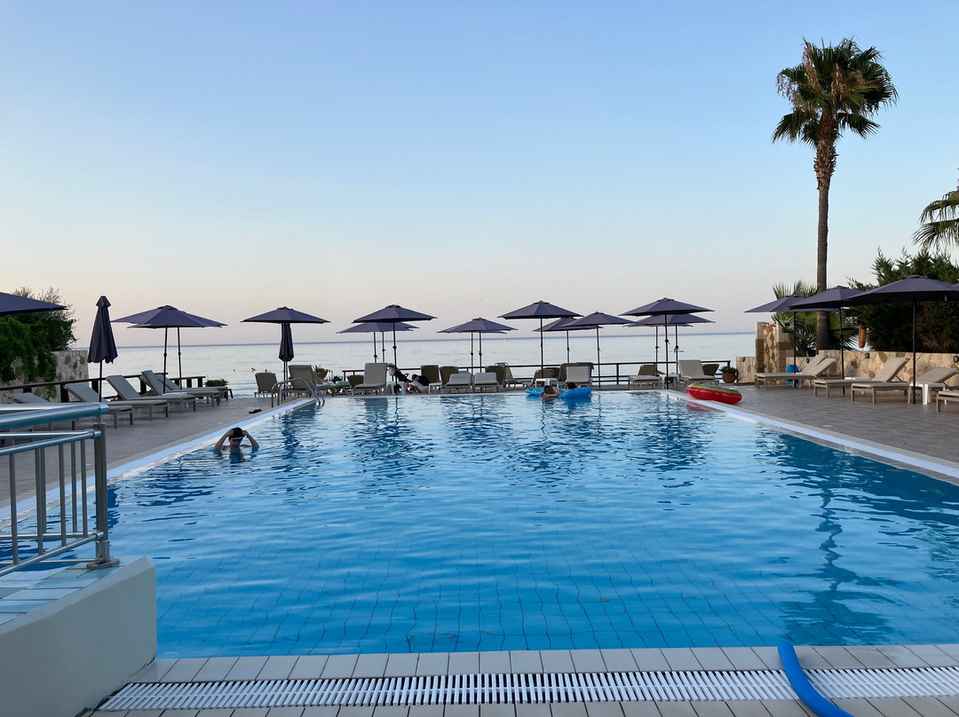 Paradise Apartments主图