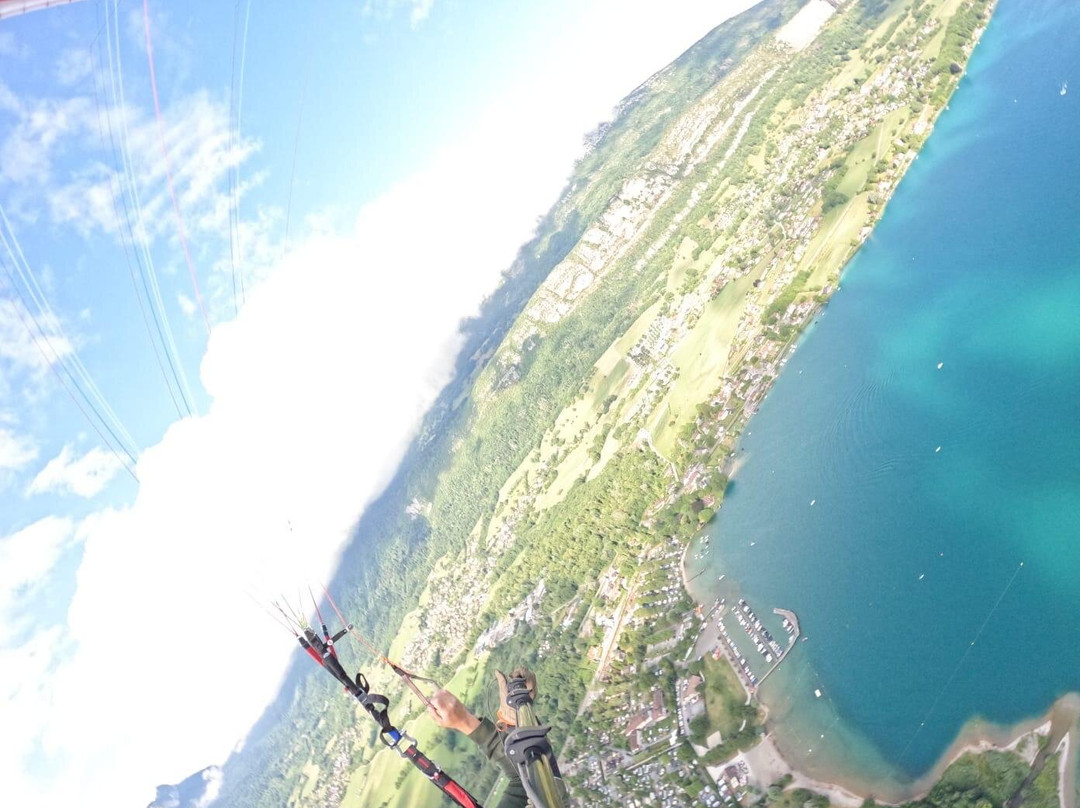 Les Grands Espaces Parapente Annecy-塔卢瓦尔必去景点