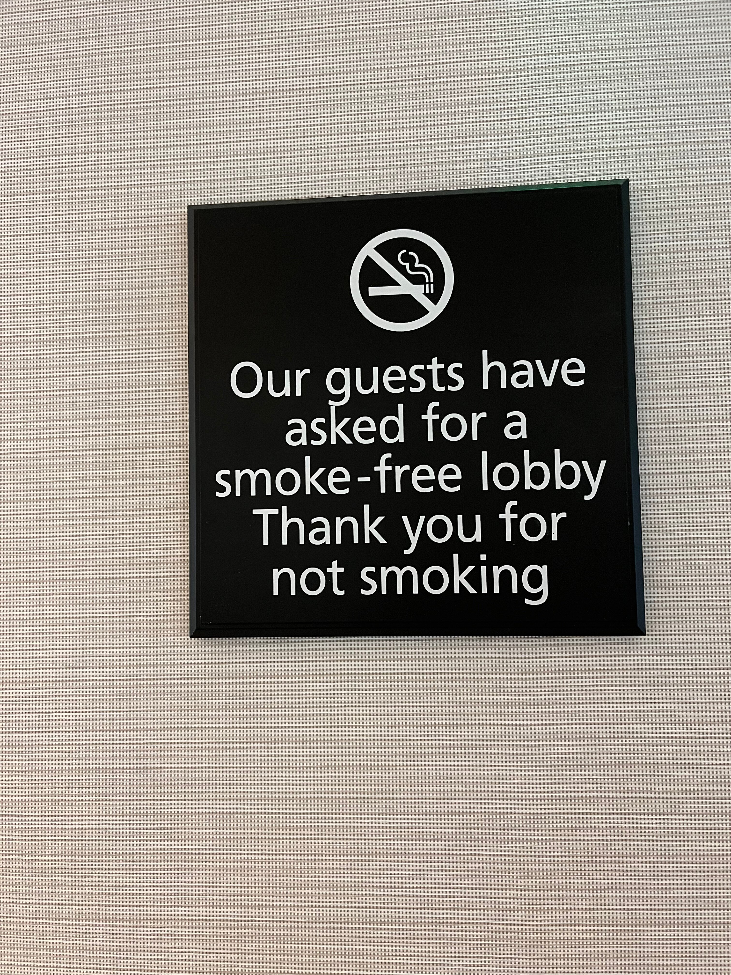 Hampton Inn East Lansing-浴室