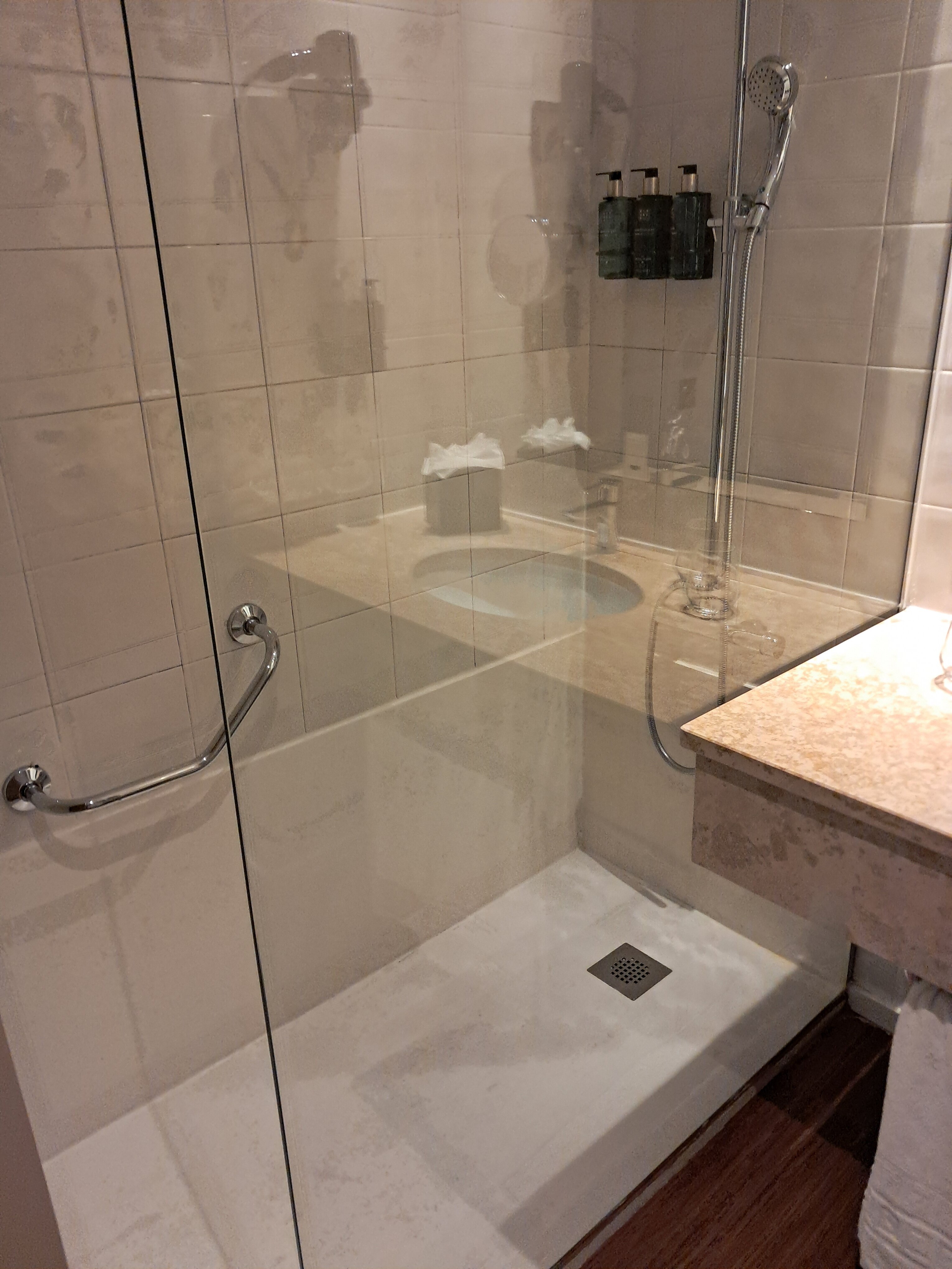 Melia Lisboa Oriente-浴室