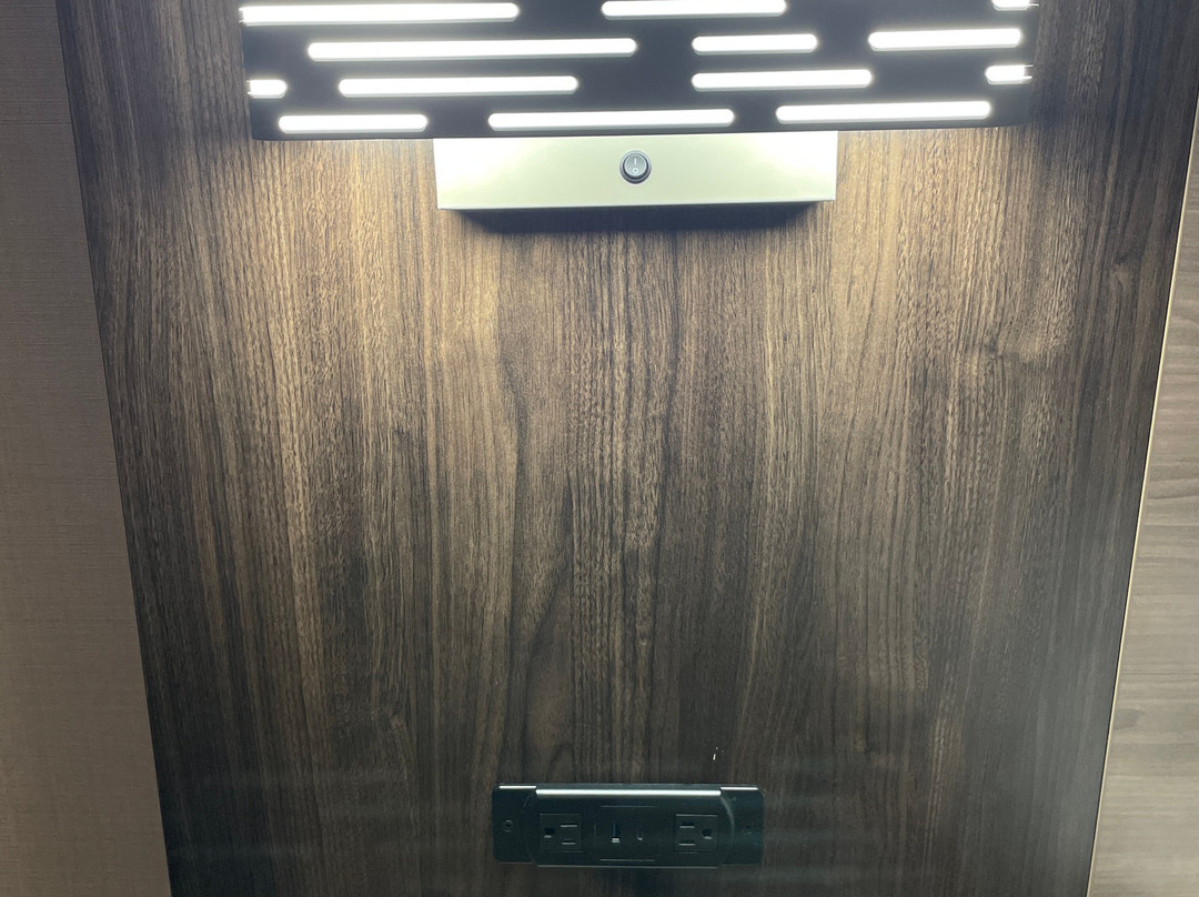 Holiday Inn Express & Suites Manchester-Airport by IHG主图