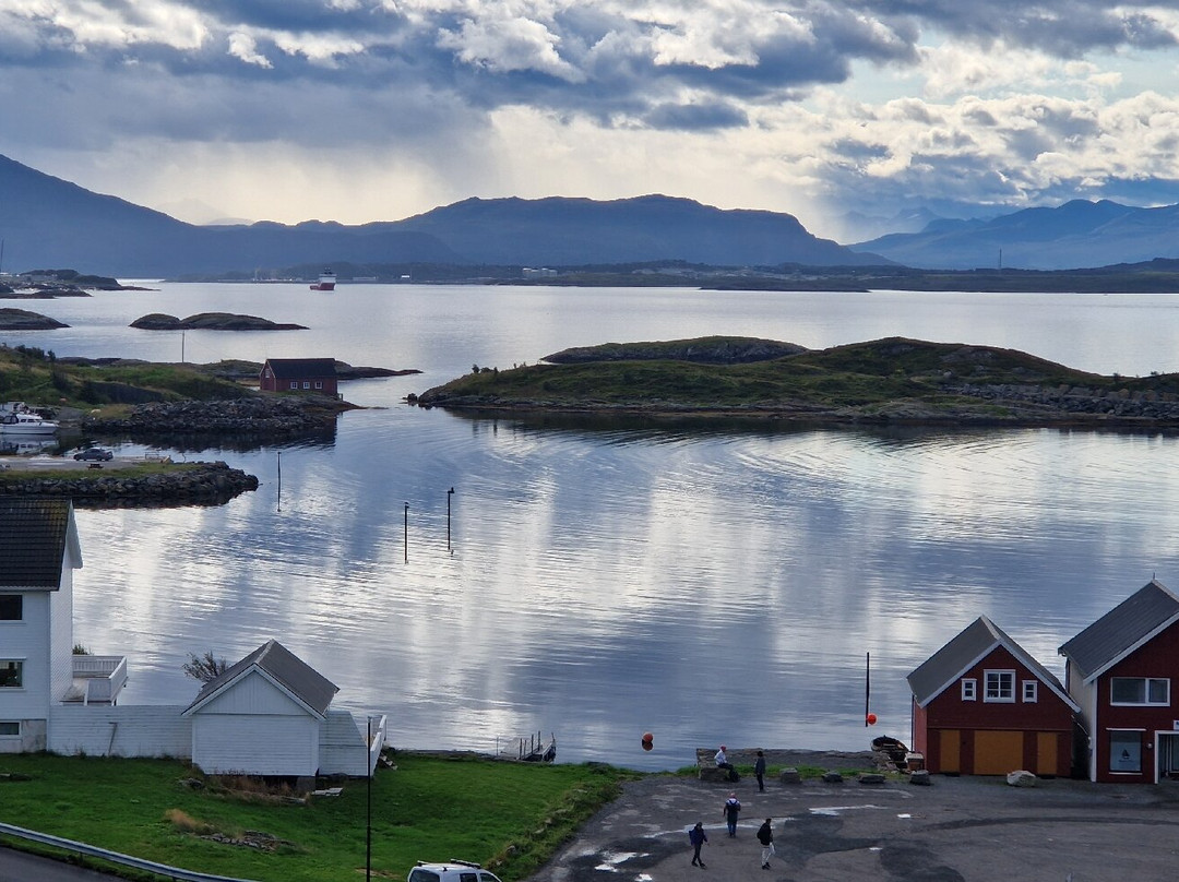 Fiskevaeret Bjornsund-Bud必去景点