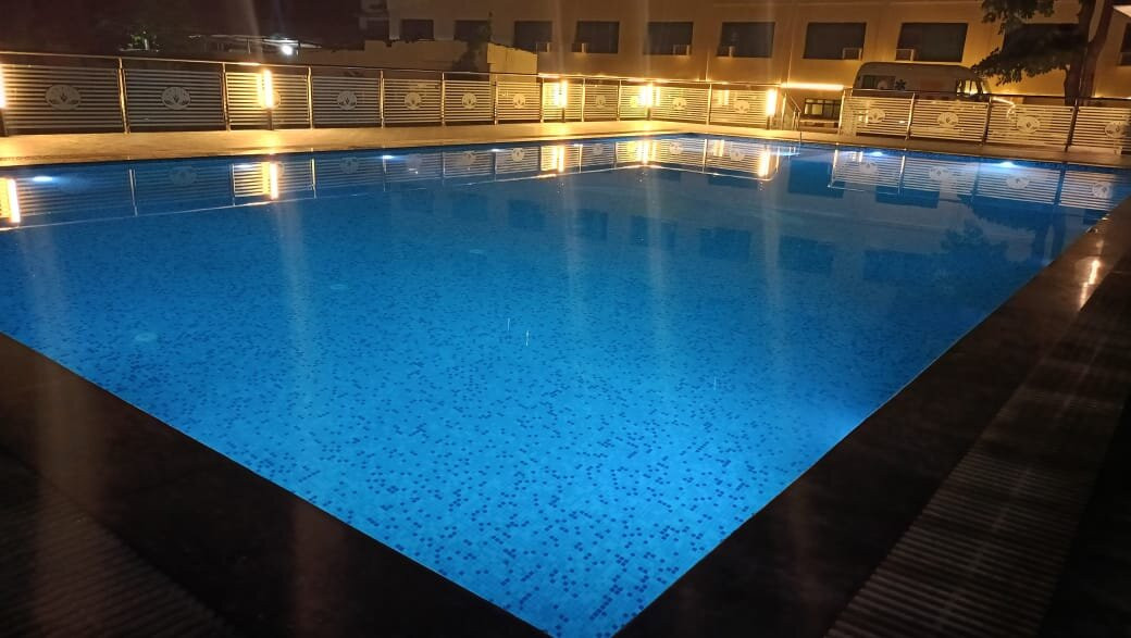 菩提伽耶丽晶大酒店主图