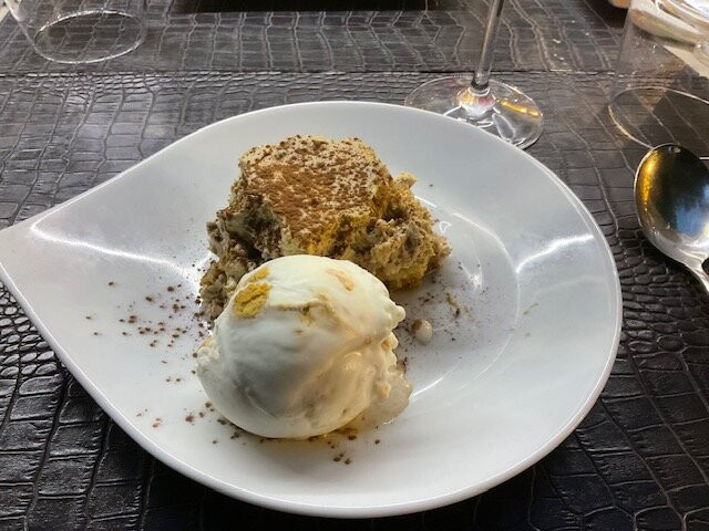 春天酒店主图