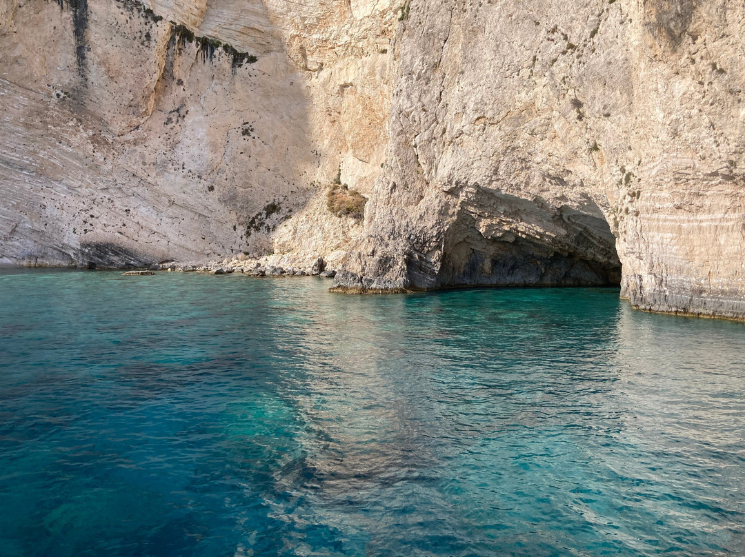 Planos Beach Hotel主图