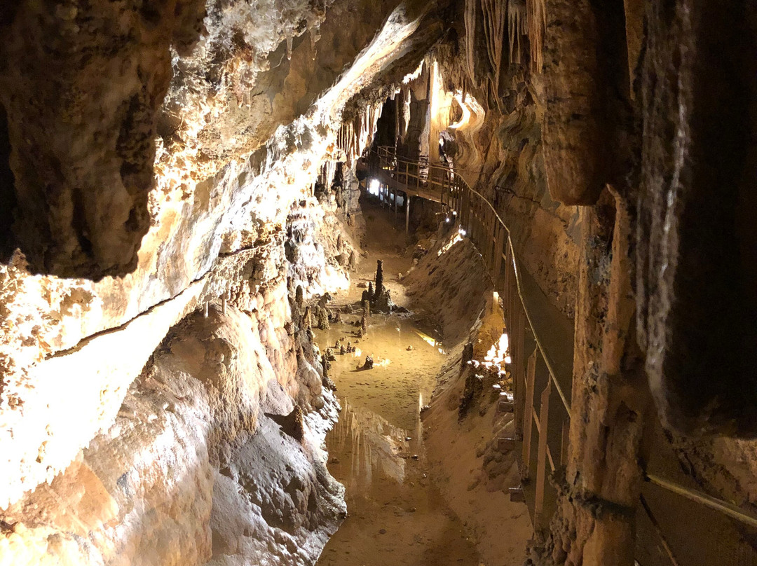 Grotte de Limousis-Limousis必去景点