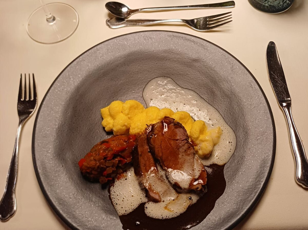 Strasserwirt - Ansitz zu Tirol主图