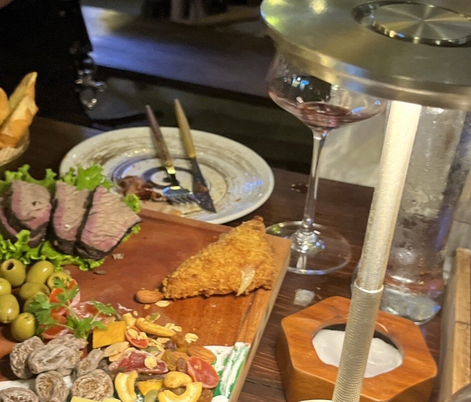 Caveman Smoked Ribs & Craft Beer