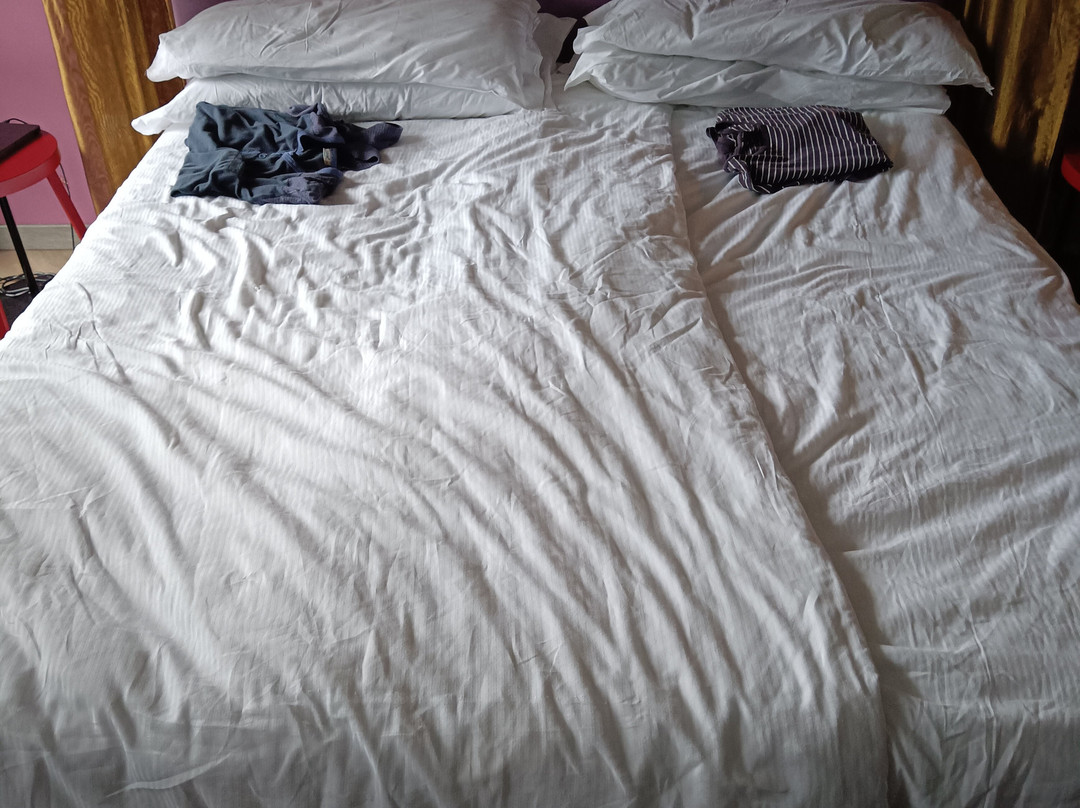 阿祖罗酒店主图