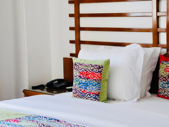 瑞博朗德酒店主图