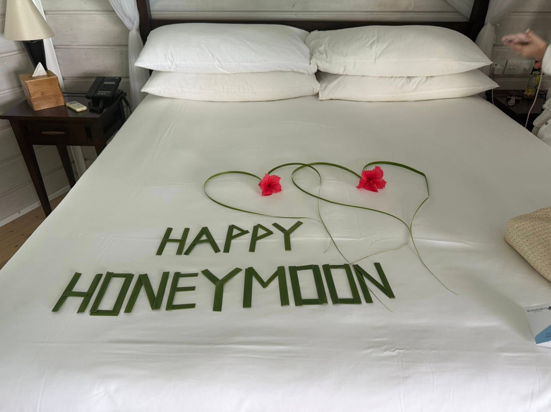 卡曼都岛度假村主图