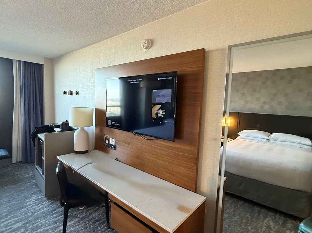 纽约拉瓜迪亚机场万豪酒店主图