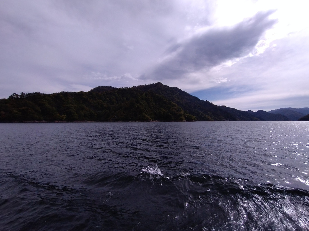 Okutadami Lake Pleasure Boat-鱼沼市必去景点