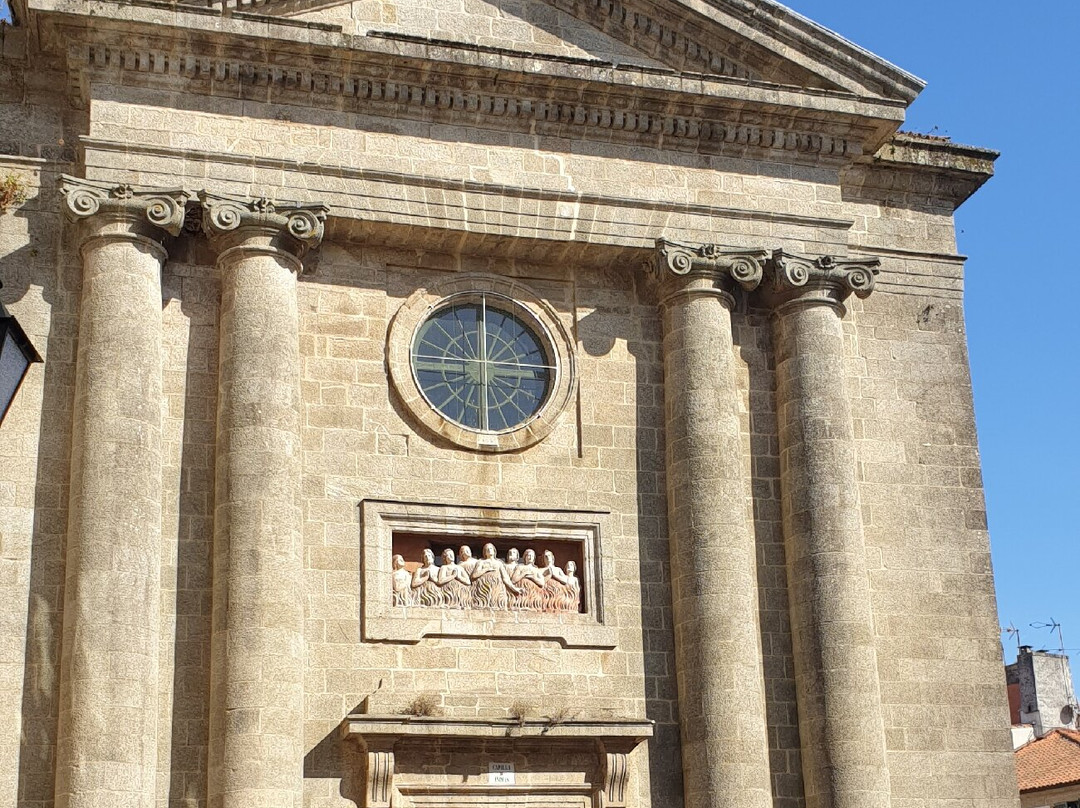 Church of Santa Maria la Real del Sar-圣地亚哥德孔波斯特拉必去景点