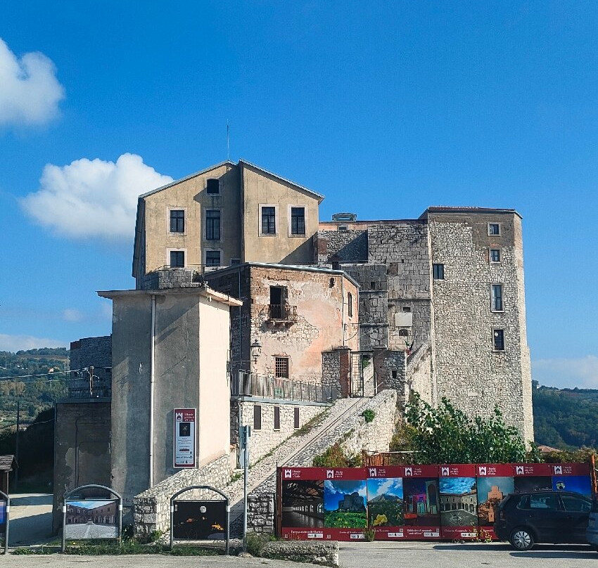 Castello e Torre di Montesarchio-Montesarchio必去景点