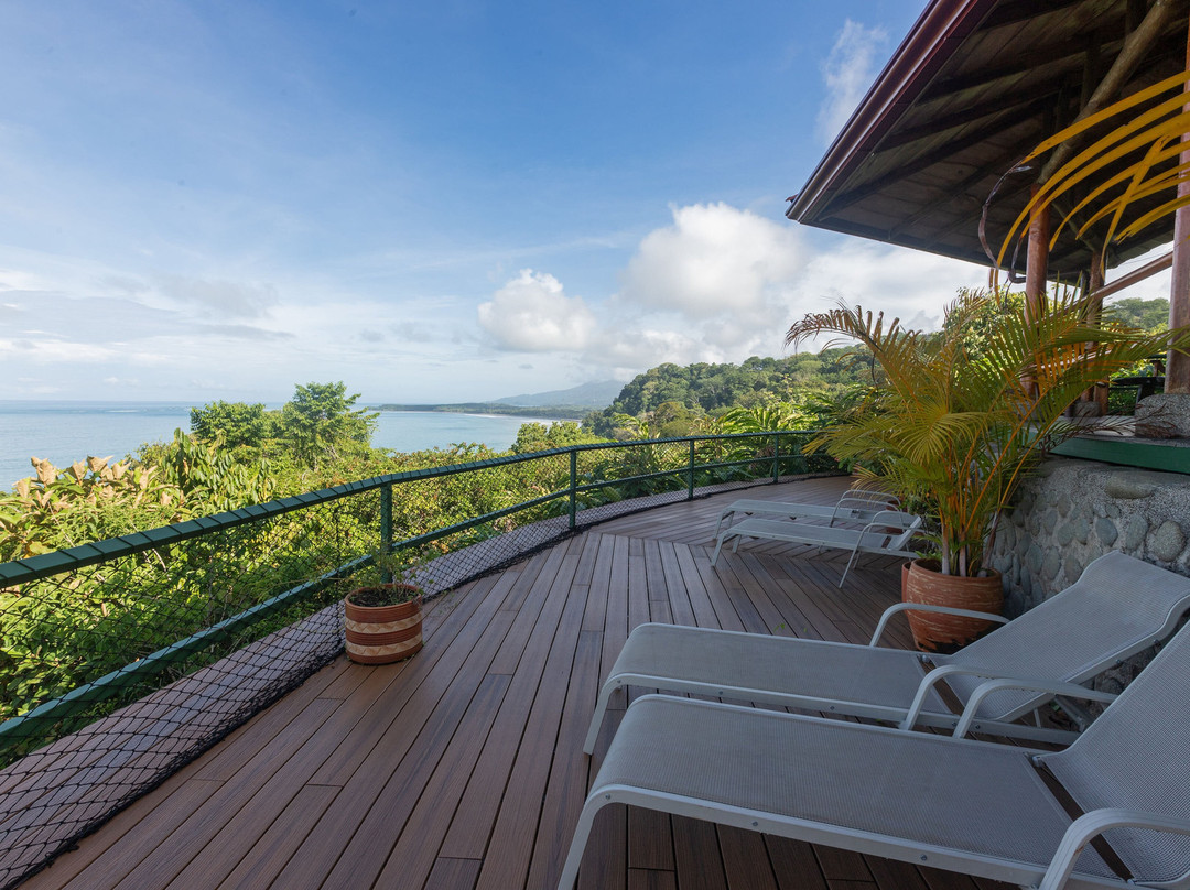 拉库西加旅社主图