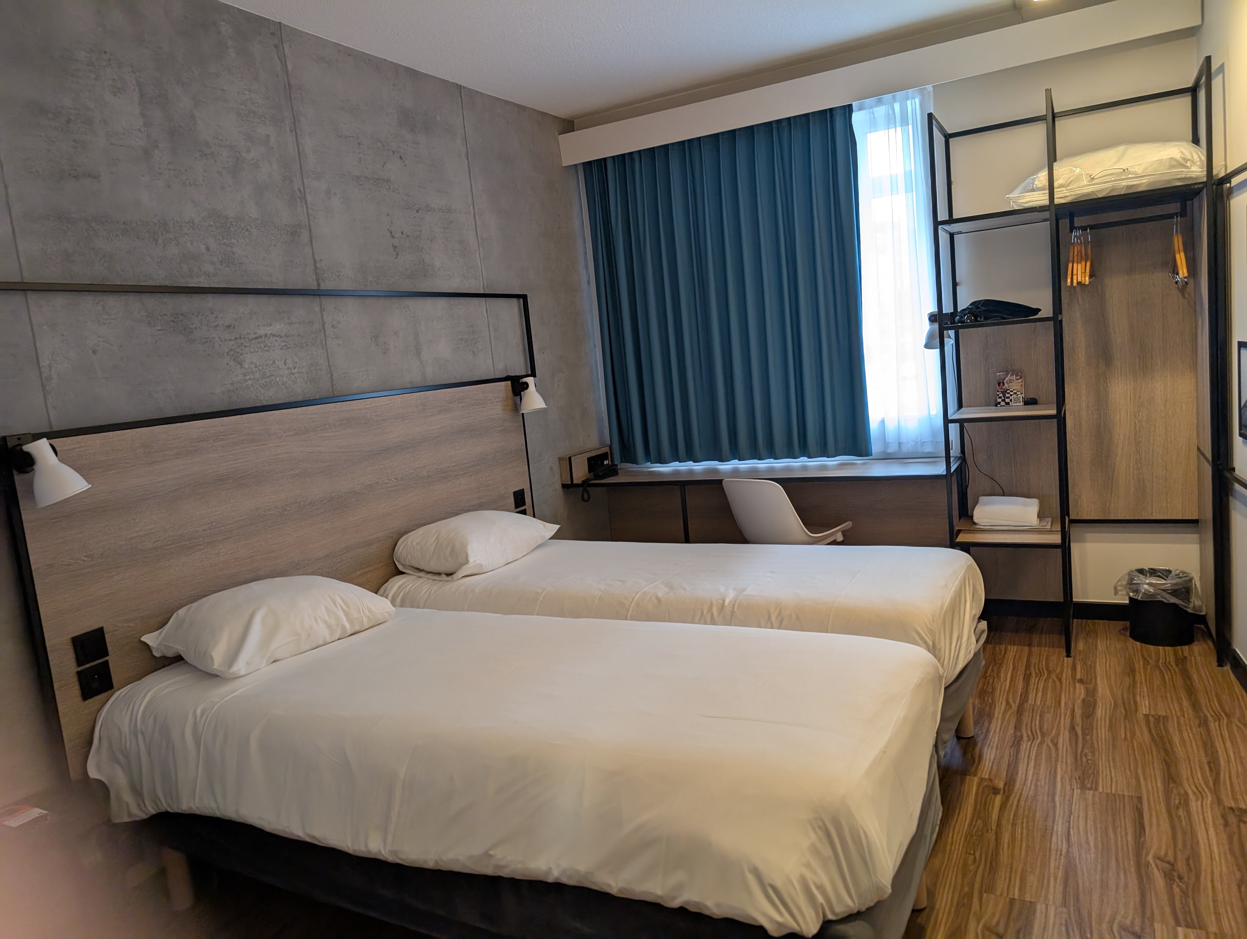 宜必思那慕尔中心酒店-客卧