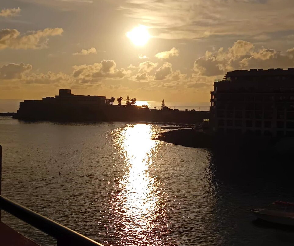 St. George's Bay-圣朱利安斯必去景点