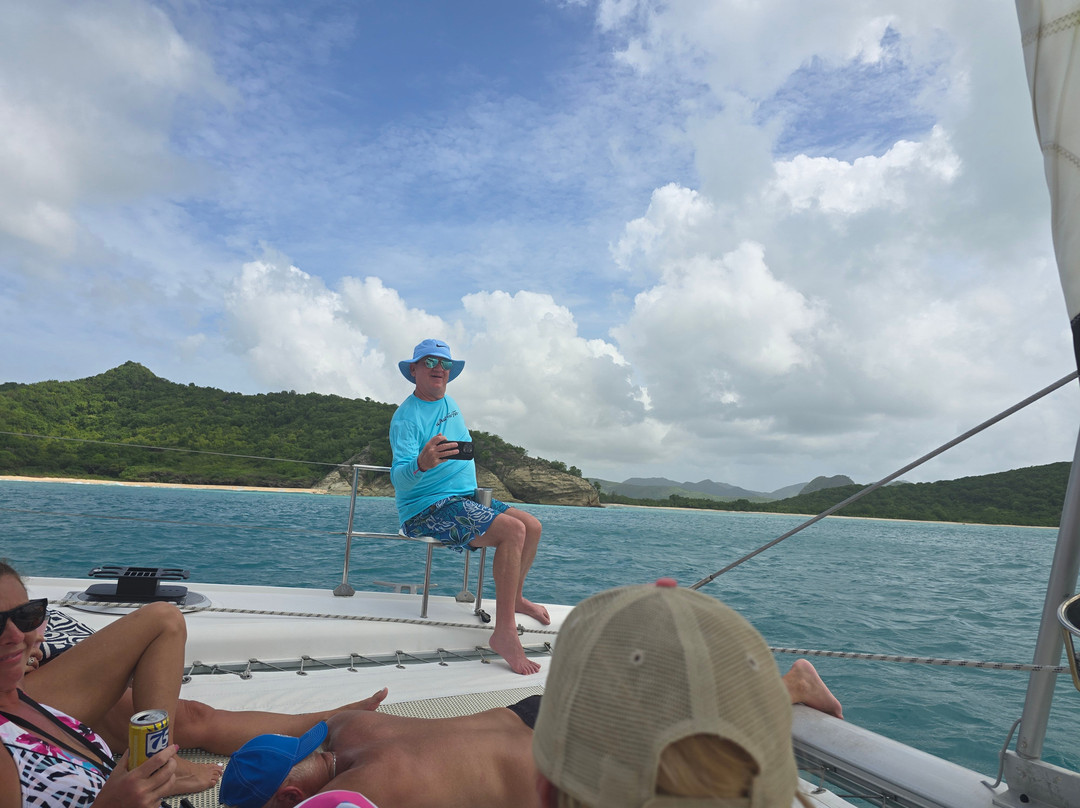 Catamaran Sailing Antigua-Jolly Harbour必去景点