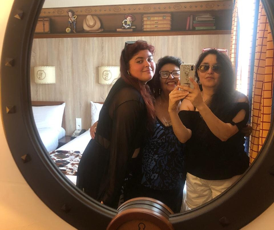 夏延迪斯尼复古酒店主图