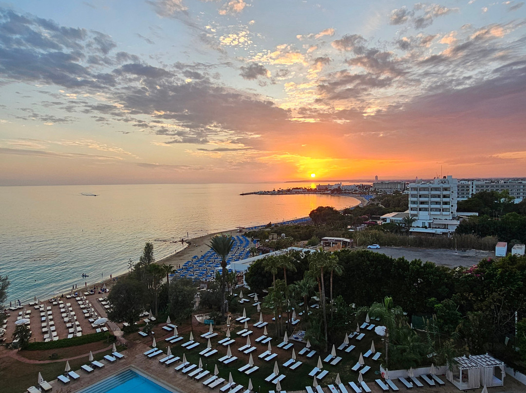 Grecian Sands Hotel主图