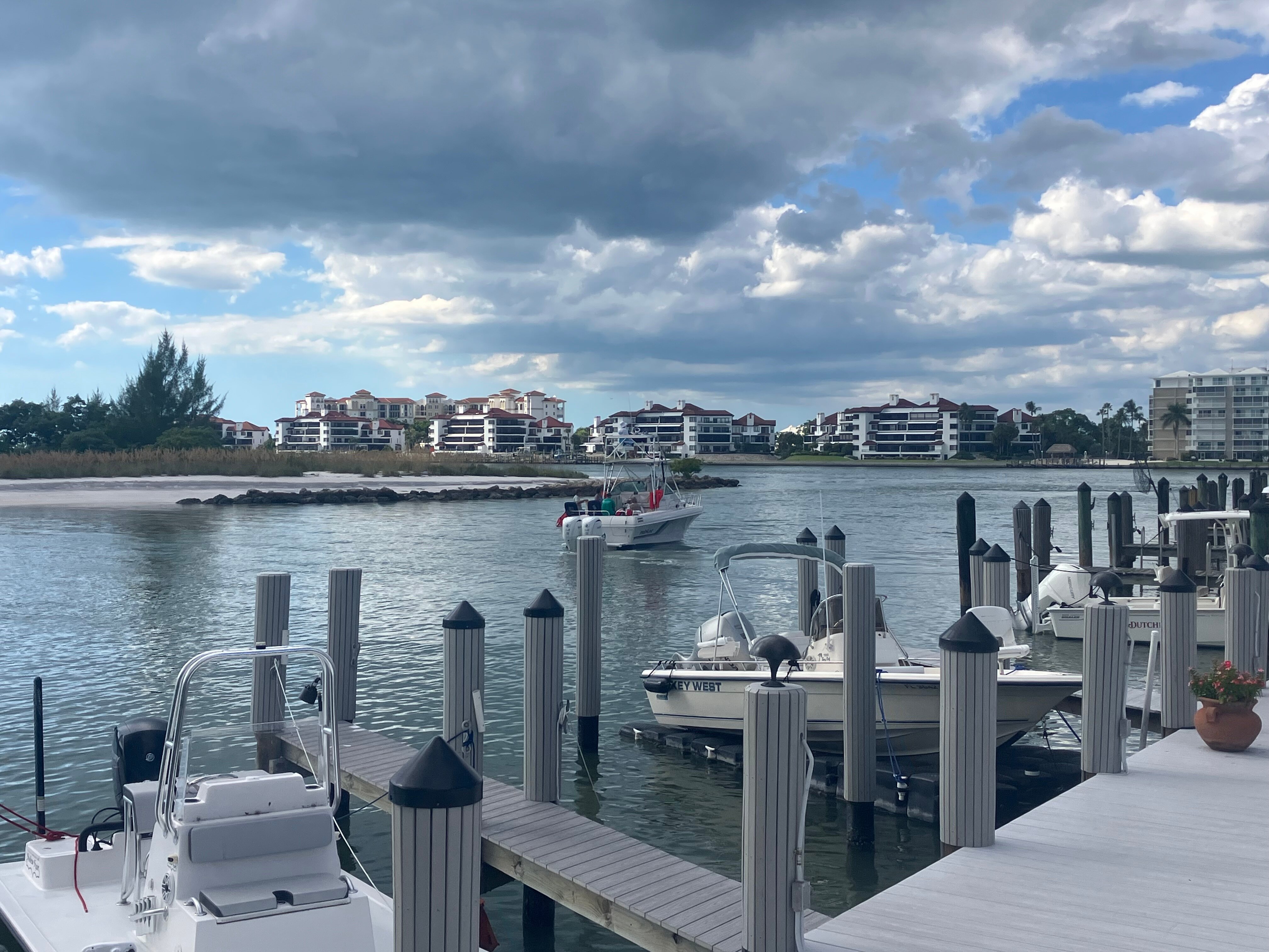 The Boat House Marco Island-官方