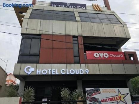 Hotel Cloud 9