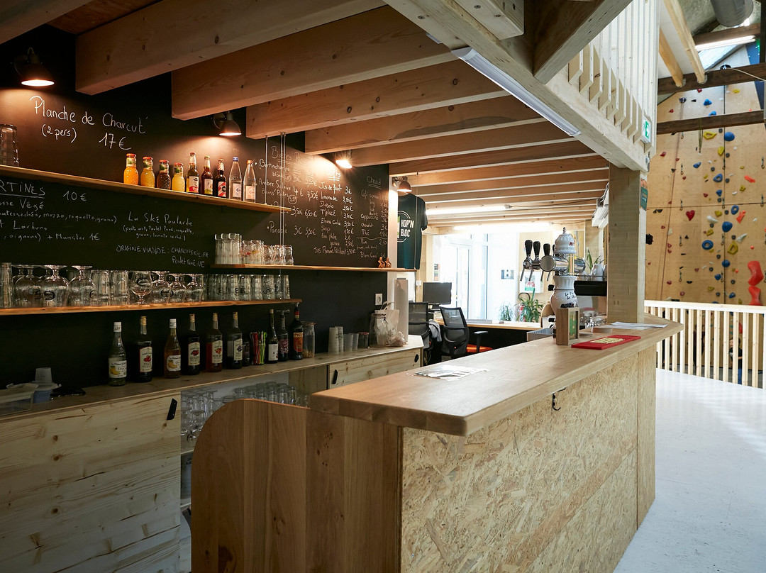 Hop'n Bloc - Salle D'escalade-Saint-Etienne-les-Remiremont必去景点