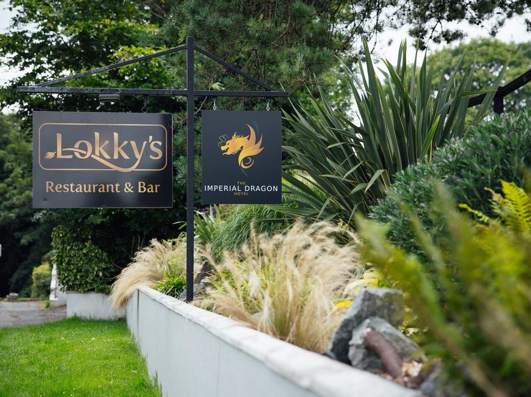 The Imperial Dragon Hotel主图