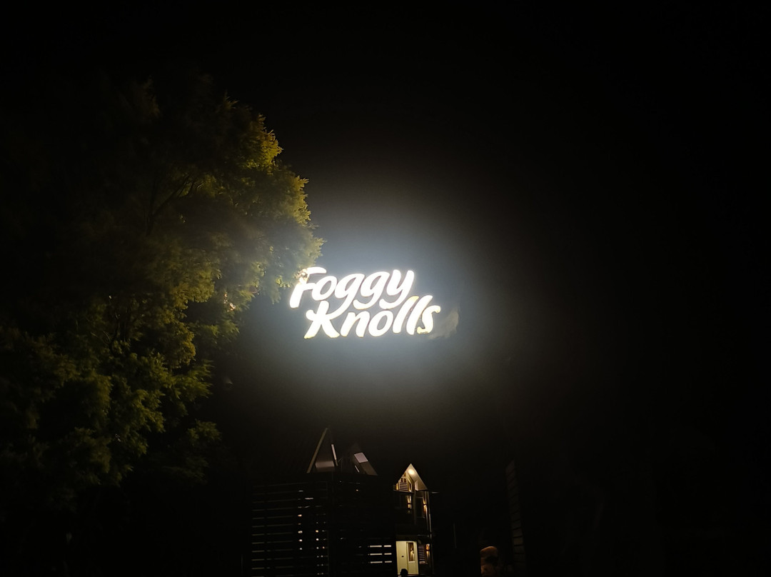 Foggy Knolls Resort主图