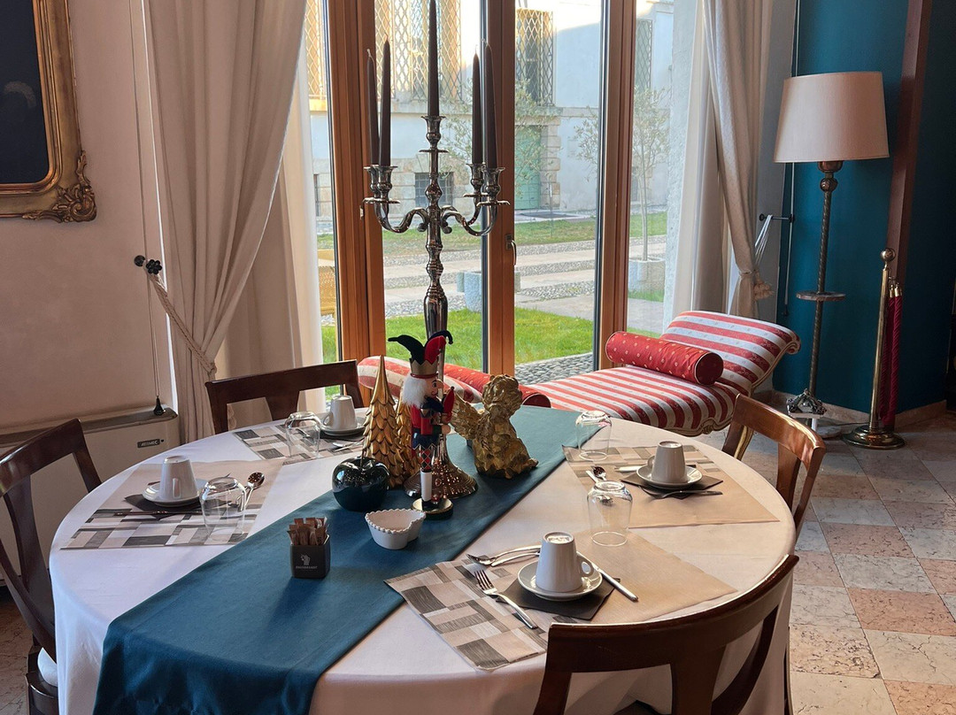 Villa Vecelli, Cavriani, Ruffini-Mozzecane必去景点