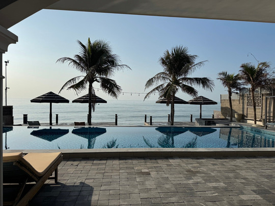 Serenity by the Sea主图