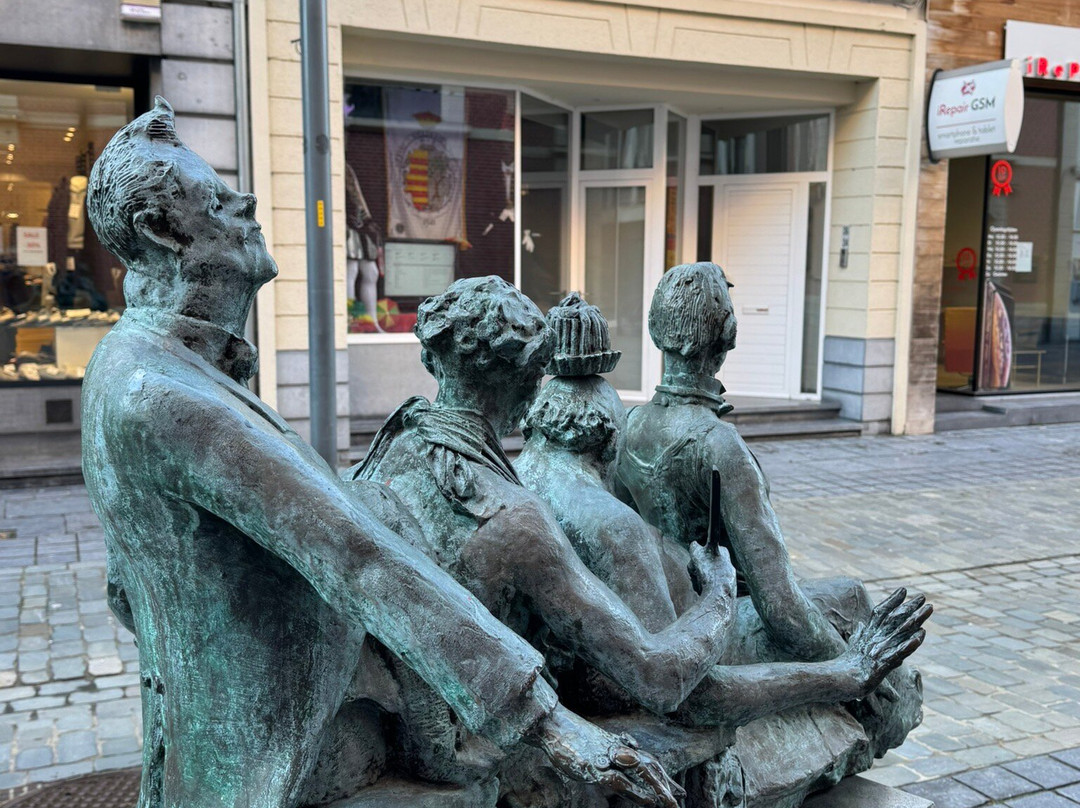 Kaal, Lui, Lekker En Hovaardig-马赛克必去景点