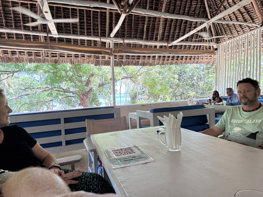 Faulty's Beach Bar & Restaurant