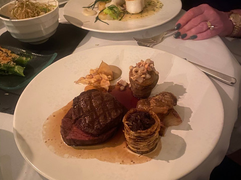 兰加尔庄园酒店主图