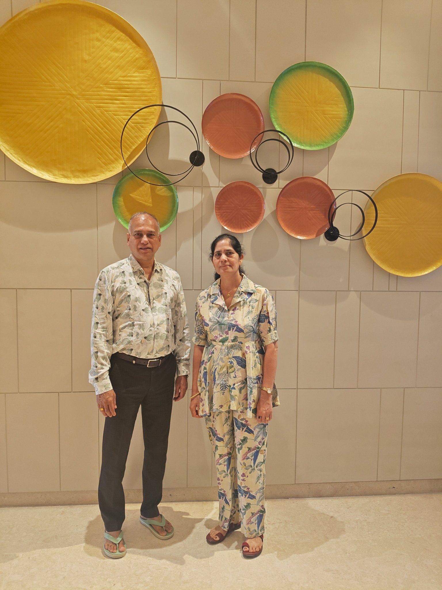 Royal Orchid Central-官方