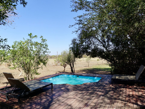 丛林漫步之旅酒店主图