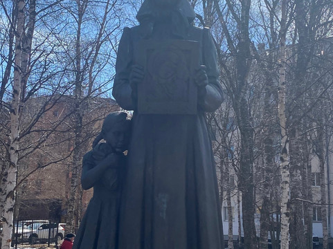 Monument Residents of the 1941-1945 Military Arkhangelsk-阿尔汉格尔斯克必去景点