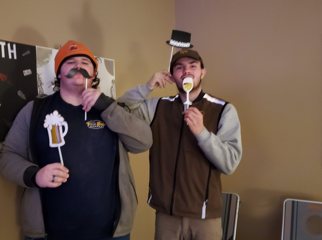 Cobblestone Inn & Suites - Denison | Majestic Hills主图