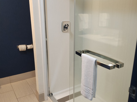 梅德福森特勒尔波因特拉昆塔温德姆套房酒店主图