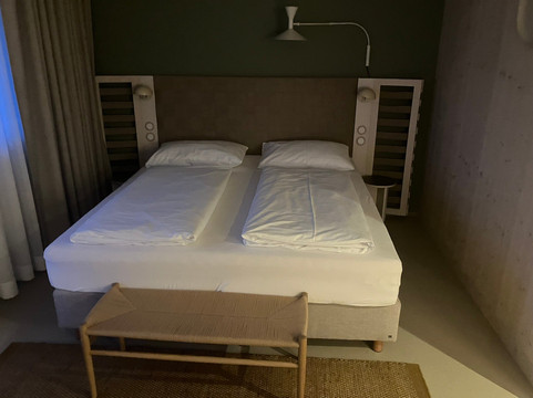 兹尔卡斯特酒店主图