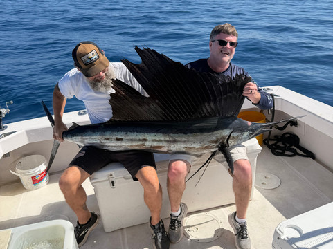 Fired Up Fishing Charters-卡纳维拉尔港必去景点