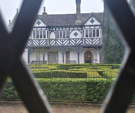 Smithills Hall Museum-博尔顿必去景点