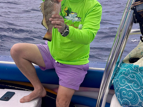 M & J's Charters-格雷斯湾必去景点