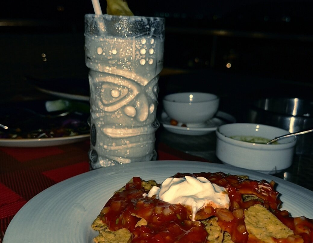 Upper Deck Bar & Lounge-维沙哈巴南必去景点