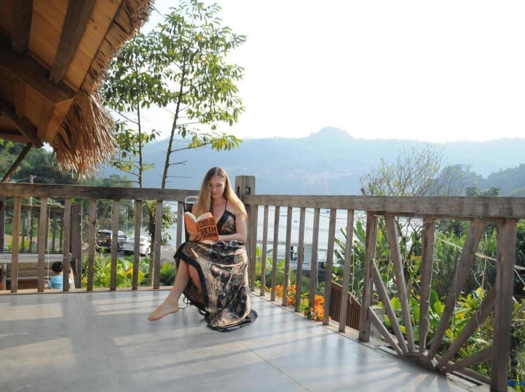 Ke Mountain and Lake Retreat