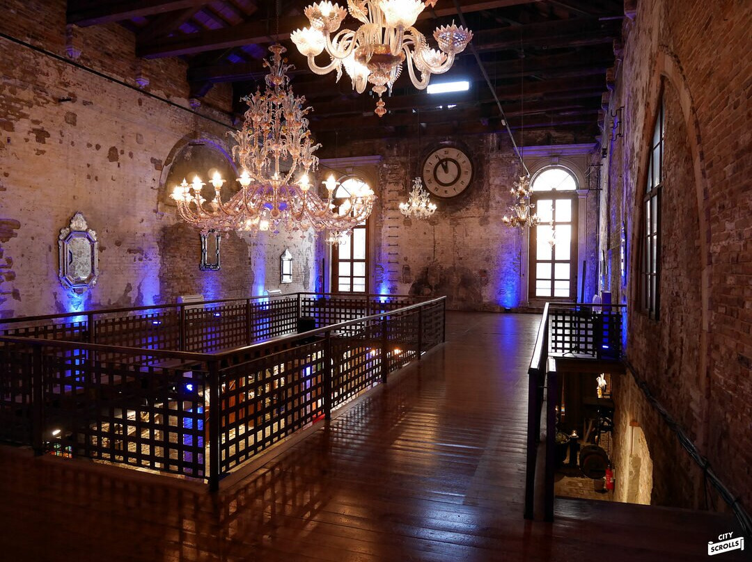 The Glass Cathedral Santa Chiara-Murano必去景点