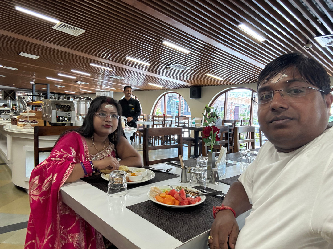 菠罗奈斯的Om Vilas Benares主图