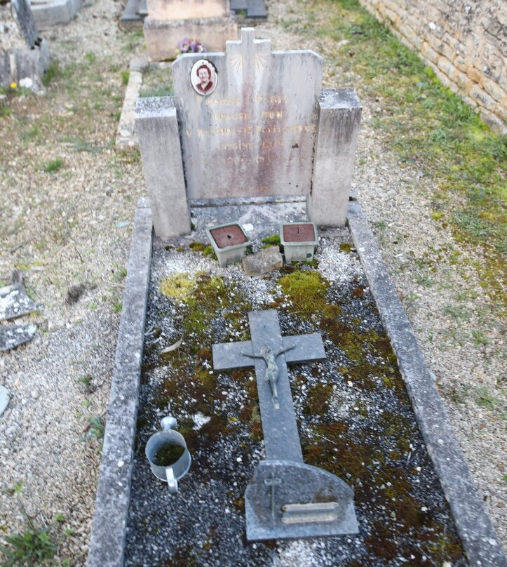Cimetière communal de Demigny-Demigny必去景点